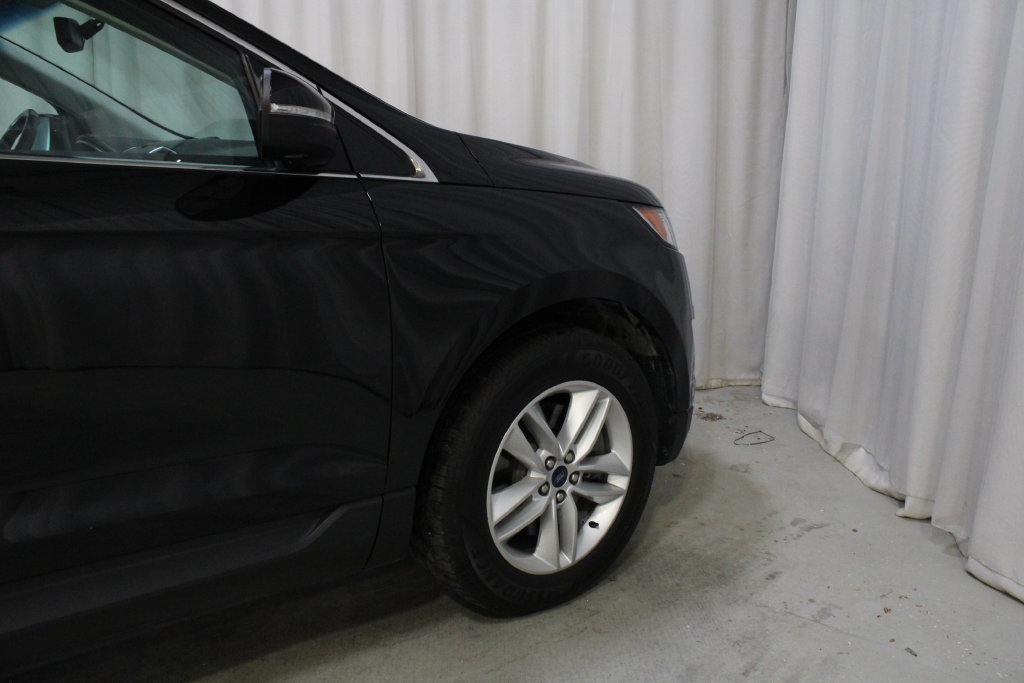 Used 2015 Ford Edge SEL w/ Equipment Group 201A AWD/4WD image 28