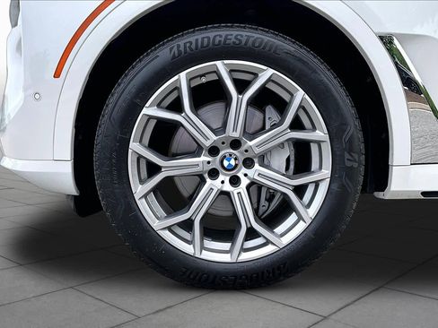 Certified 2024 BMW X7 xDrive40i AWD/4WD image 10