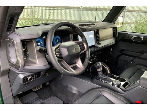 New 2025 Ford Bronco Badlands image 5