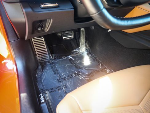 Used 2021 Chevrolet Corvette Stingray Preferred Cpe w/ 2LT image 16