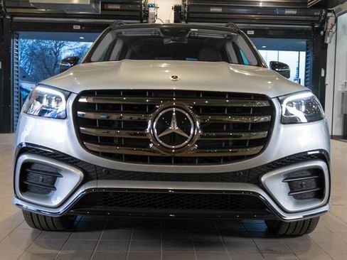 New 2026 Mercedes-Benz GLS 450 4MATIC image 2