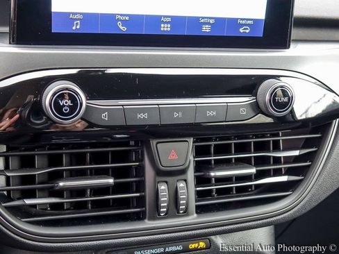 Used 2025 Ford Escape Active image 17