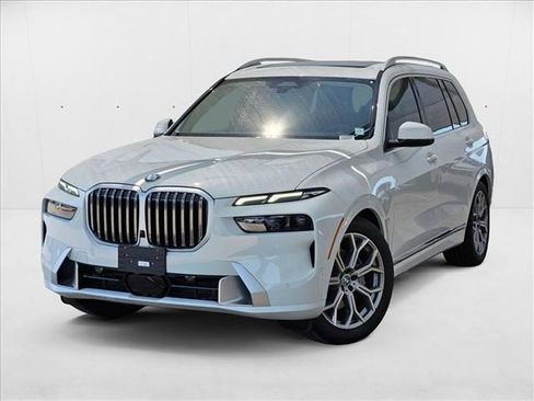 Used 2026 BMW X7 xDrive40i w/ Premium Package image 1