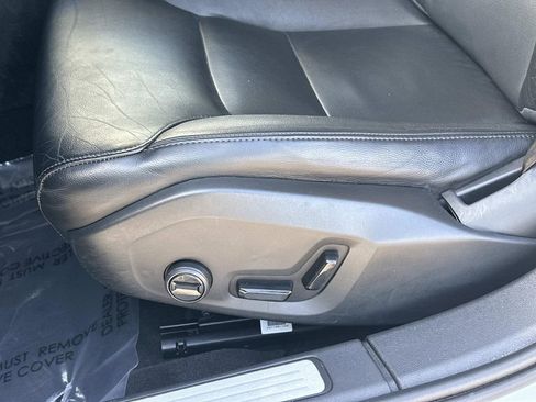 Used 2020 Volvo S60 T6 Momentum image 24