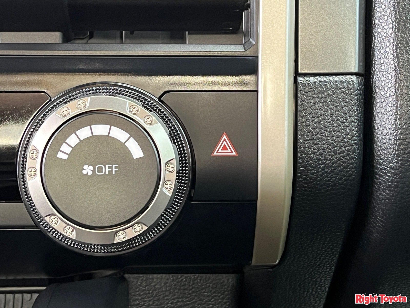 Used 2025 Toyota Tacoma PreRunner RWD image 28