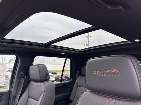 New 2026 Chevrolet Tahoe High Country AWD/4WD image 7