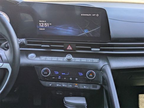 Used 2024 Hyundai Elantra SEL w/ Convenience Package image 16