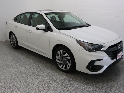 Used 2025 Subaru Legacy Limited AWD/4WD image 4