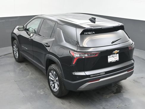Used 2025 Chevrolet Equinox LT FWD image 28