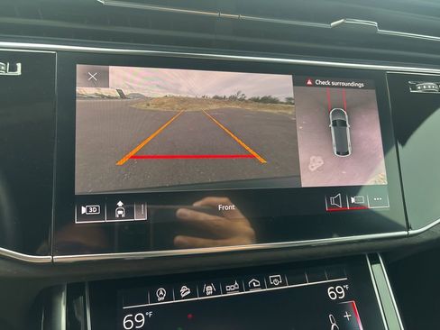 Used 2019 Audi Q8 Premium Plus AWD/4WD image 26