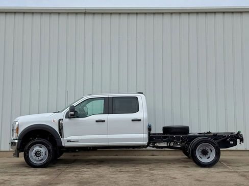 New 2026 Ford F550 4x4 Crew Cab Super Duty image 2