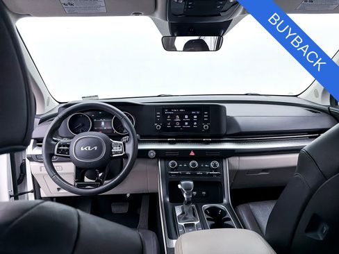 Used 2024 Kia Carnival LX FWD image 26