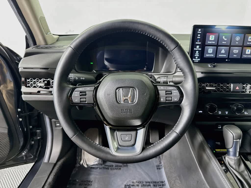 Used 2025 Honda Accord Touring image 12