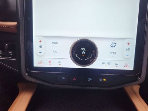 Used 2023 Ford Expedition Max Platinum image 18