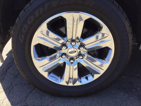 Used 2018 Ford F150 Lariat w/ Equipment Group 502A Luxury AWD/4WD image 48