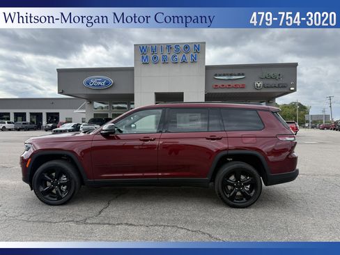 New 2025 Jeep Grand Cherokee L Laredo image 2