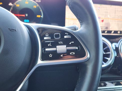 Used 2023 Mercedes-Benz EQB 300 300 image 34