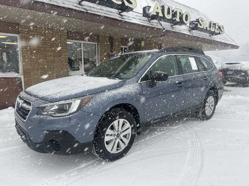 Used 2018 Subaru Outback 2.5i image 2