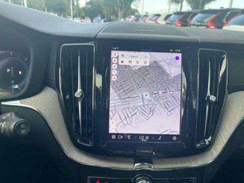 Certified 2022 Volvo XC60 B5 Inscription w/ Climate Package image 40