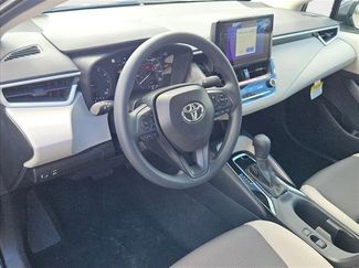 New 2025 Toyota Corolla LE FWD video 3