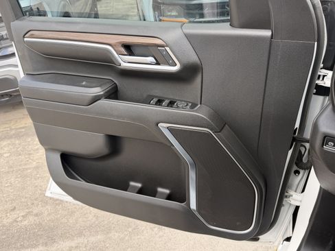 Used 2024 Chevrolet Silverado 1500 LT RWD image 23