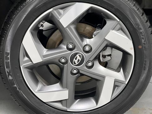 Used 2025 Hyundai Venue SEL FWD image 59
