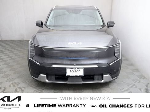 New 2026 Kia EV9 Wind AWD/4WD image 2
