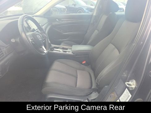Used 2018 Honda Accord EX image 9
