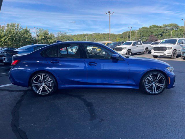 Used 2020 BMW 330i xDrive Sedan w/ M Sport Package AWD/4WD image 4