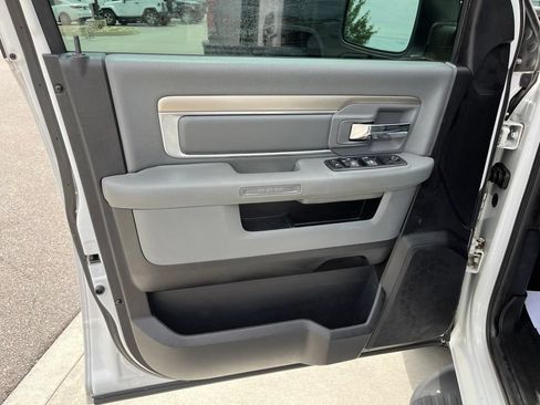 Used 2016 RAM 1500 Classic SLT AWD/4WD image 6