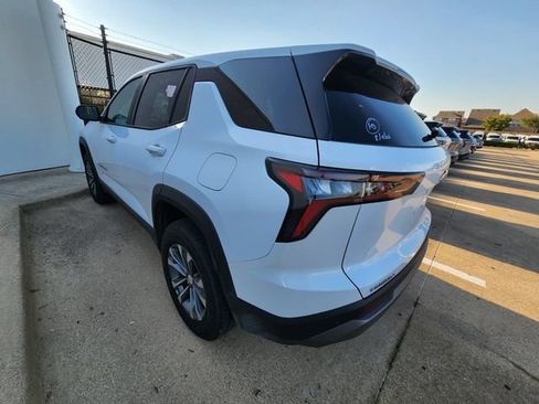 Used 2026 Chevrolet Equinox LT FWD image 6