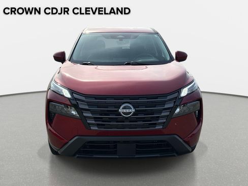 Used 2026 Nissan Rogue SV FWD image 9