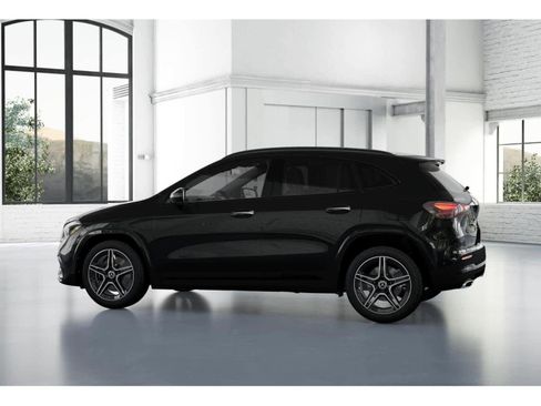New 2025 Mercedes-Benz GLA 250 image 31