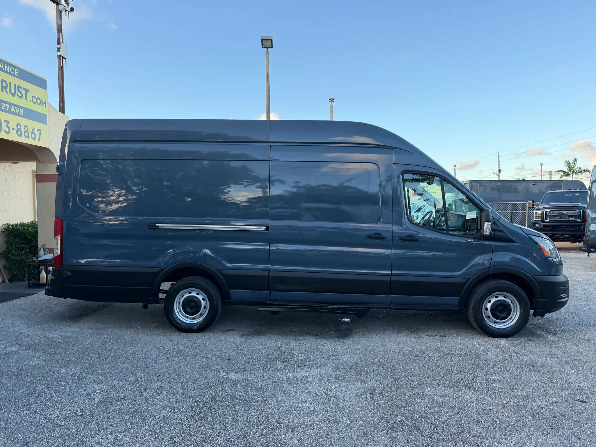 Used 2020 Ford Transit 250 148 High Roof Extended RWD image 7
