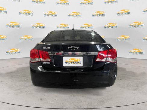 Used 2011 Chevrolet Cruze LT image 4