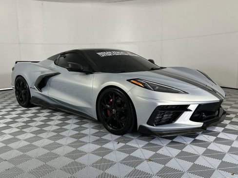 Used 2021 Chevrolet Corvette Stingray Premium Conv w/ Z51 Performance Package RWD image 2
