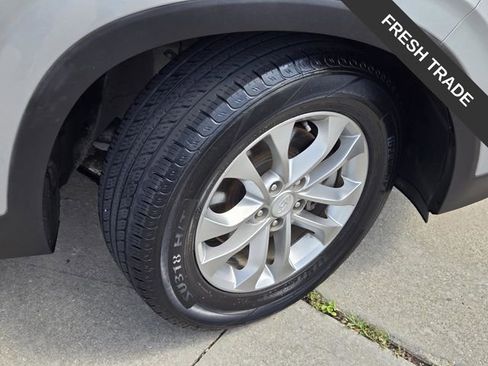 Used 2020 Hyundai Santa Fe SE FWD image 6