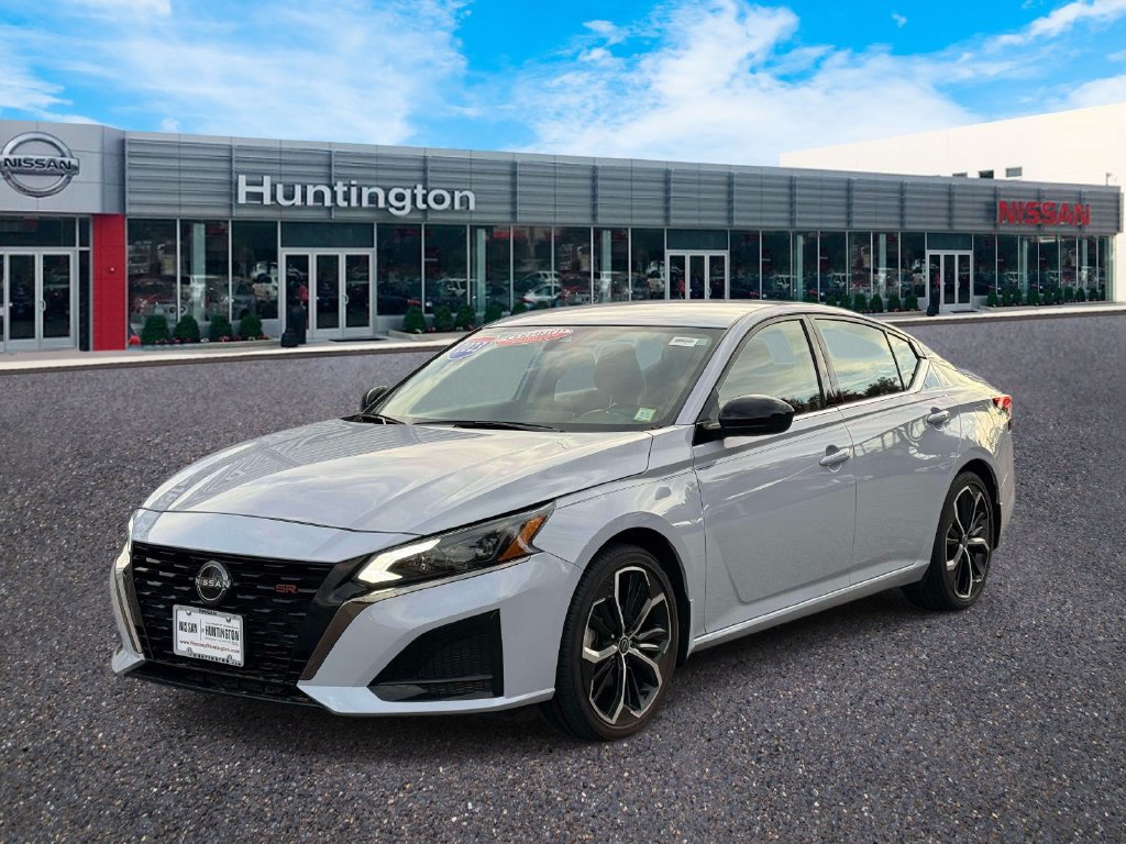 Used 2023 Nissan Altima 2.5 SR FWD image 4