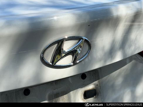 Used 2013 Hyundai Elantra GLS w/ Preferred Pkg image 8