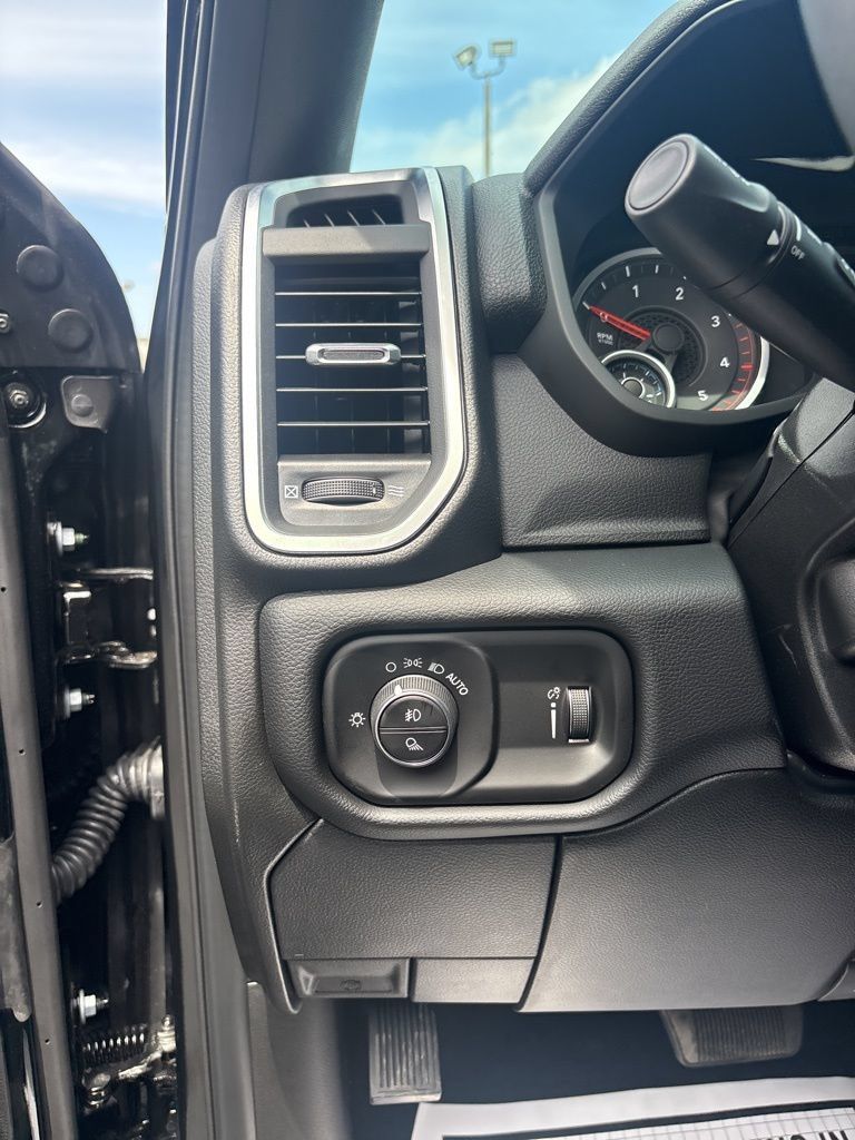 New 2026 RAM 3500 Big Horn AWD/4WD image 10