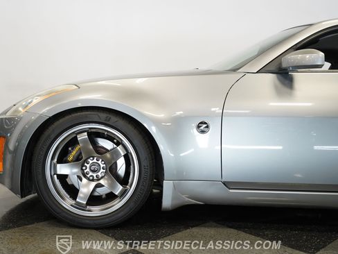 Used 2005 Nissan 350Z Coupe w/ (N93) Cargo Convenience Pkg image 25
