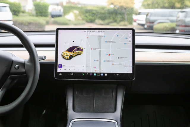 Used 2021 Tesla Model Y Long Range AWD/4WD image 12