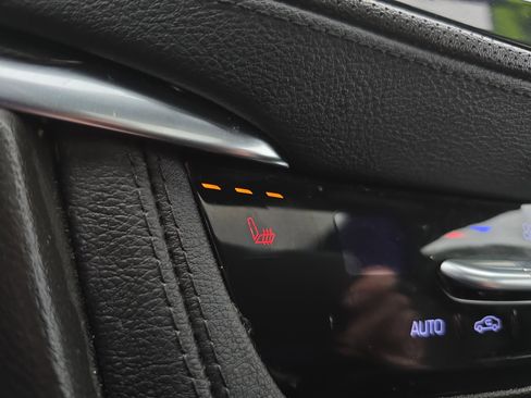 Used 2022 Cadillac XT5 Premium Luxury image 26