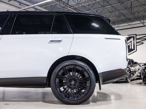 Used 2024 Land Rover Range Rover Long Wheelbase Autobiography AWD/4WD image 15