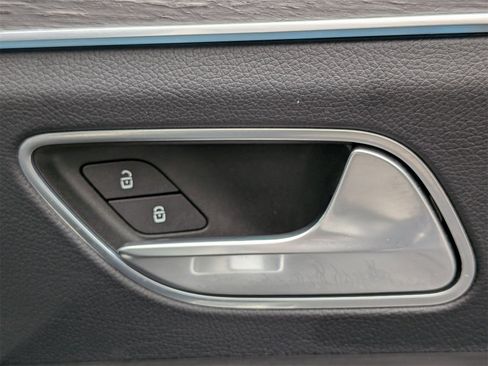 Used 2021 Mercedes-Benz GLE 350 GLE 350 w/ Premium Package image 36