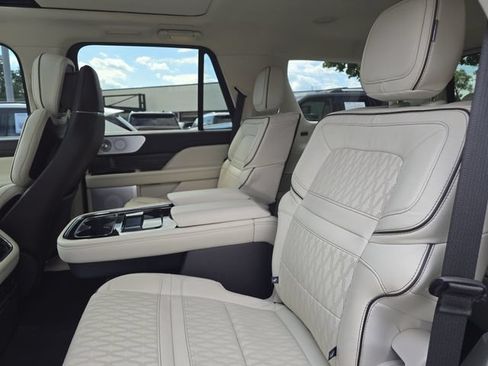 Used 2024 Lincoln Navigator Black Label AWD/4WD image 22