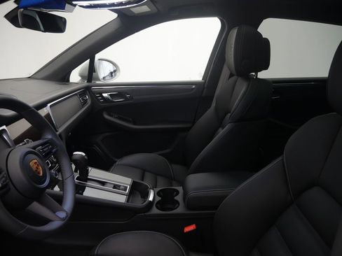 New 2026 Porsche Macan GTS AWD/4WD image 5
