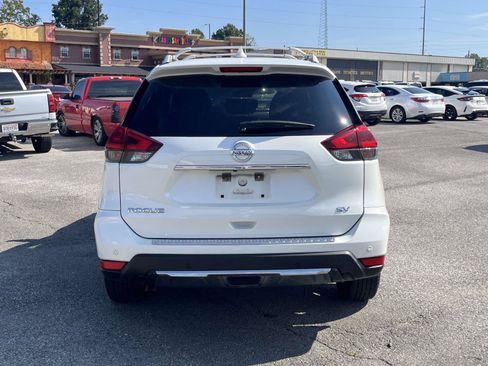 Used 2019 Nissan Rogue SV FWD image 4
