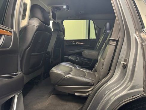 Used 2019 Cadillac Escalade Premium Luxury image 25