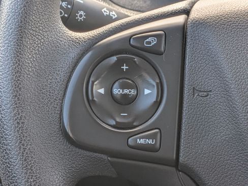 Used 2015 Honda CR-V LX image 17